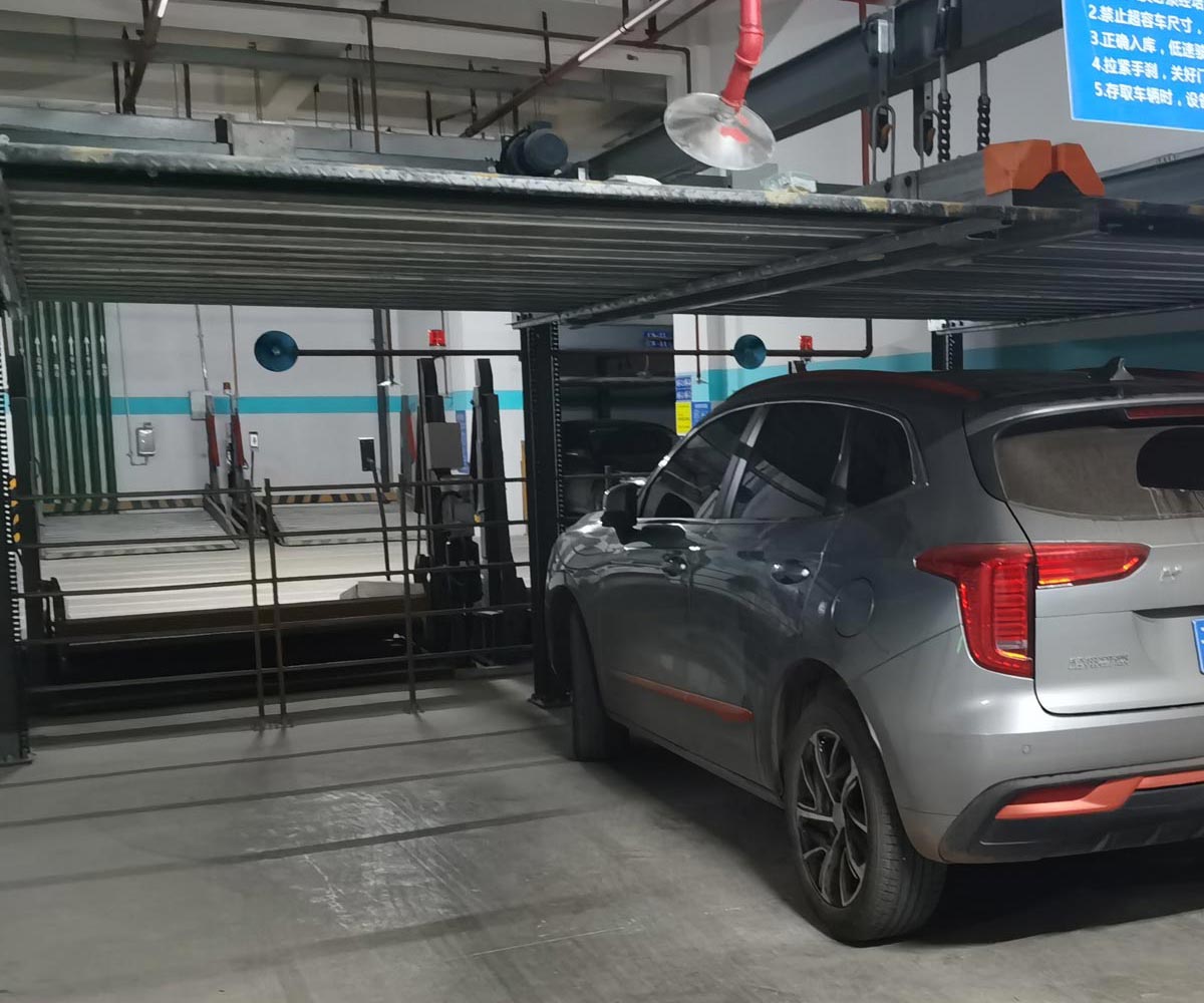 四柱電動(dòng)升降機(jī)立體停車